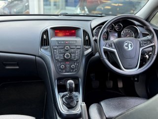 /photos/9942/6113a341-f524-8154-81b2-5fc84c136445_i320x240.jpg